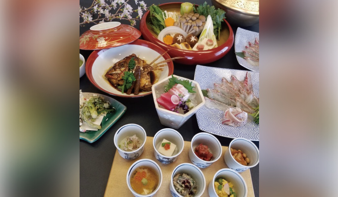 日本料理 新月 写真