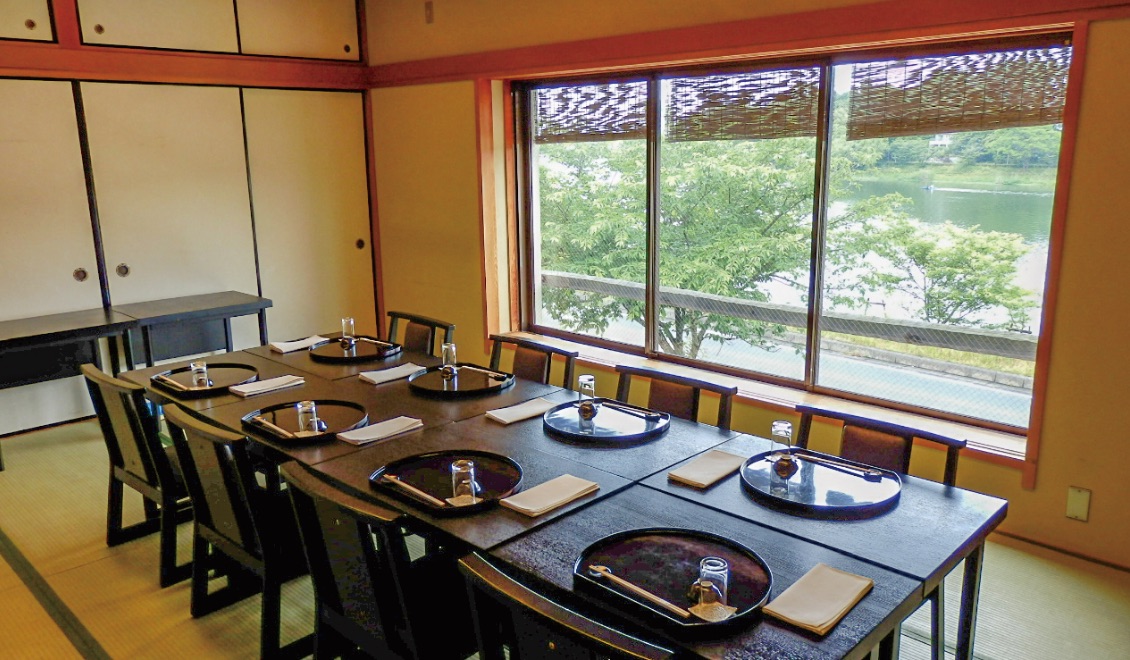 日本料理 新月 写真